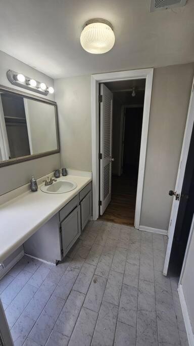 Fully Furnished Vicksburg Home Sleeps 10 外观 照片